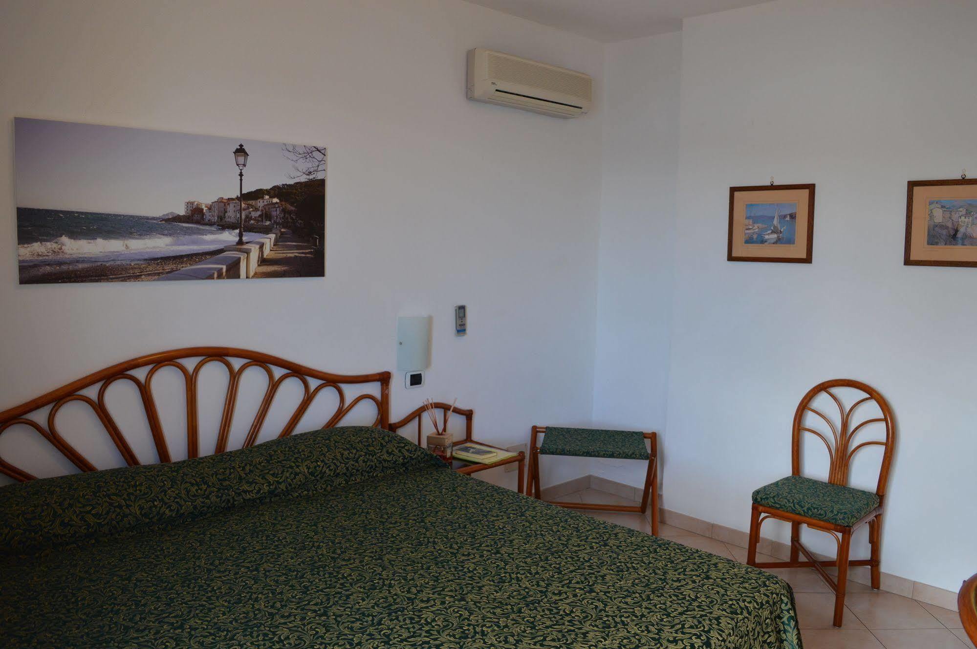Albergo Le Briciole Bagno-Sprizze Экстерьер фото
