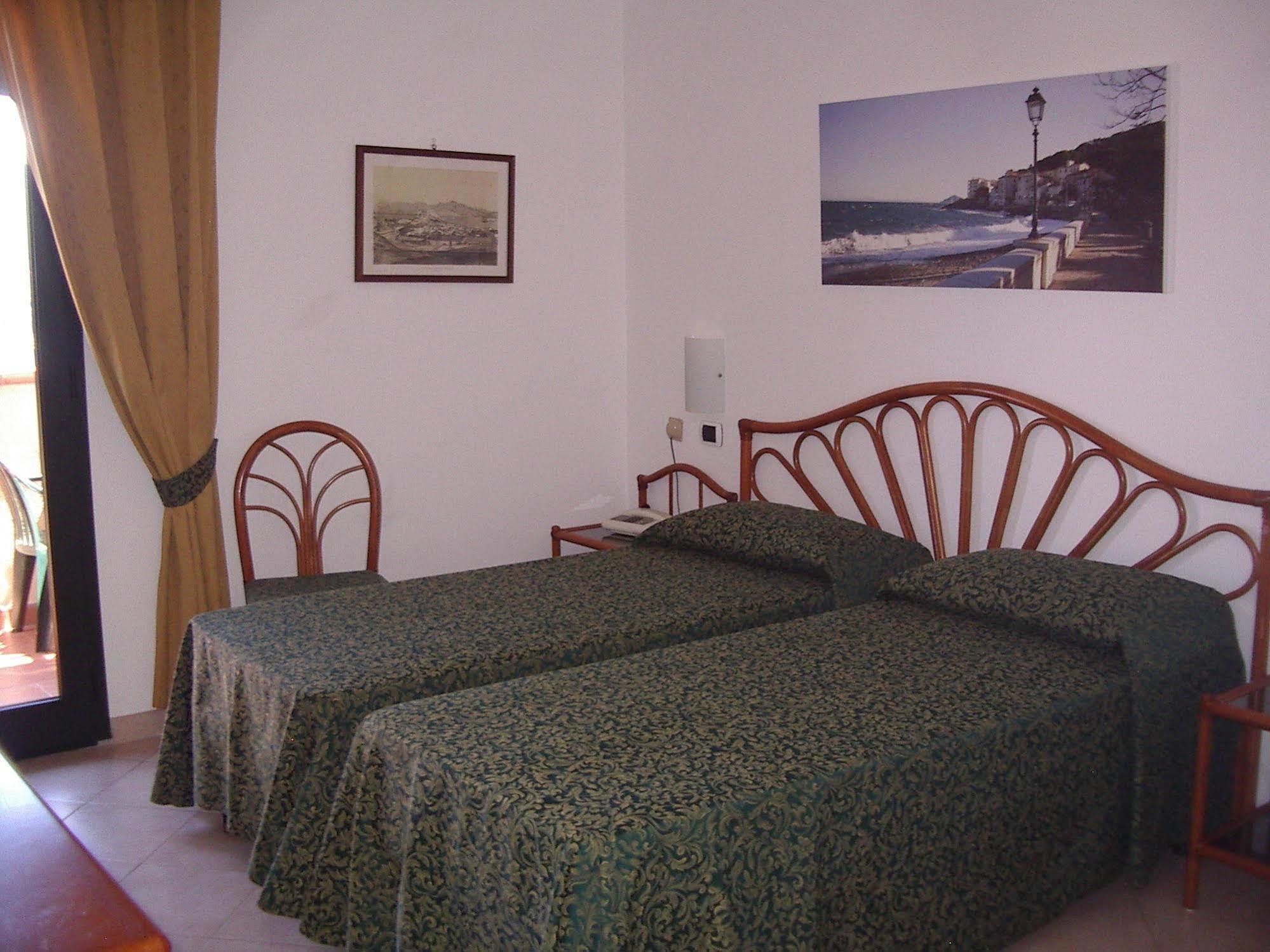 Albergo Le Briciole Bagno-Sprizze Экстерьер фото