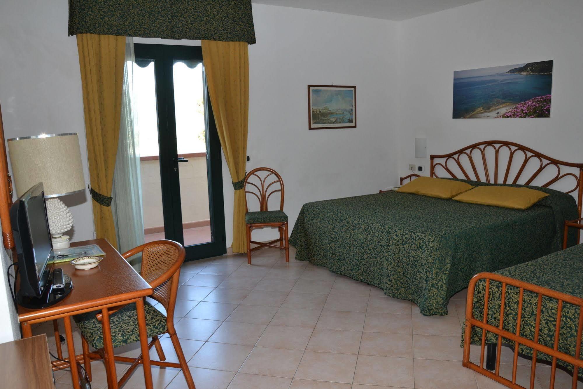 Albergo Le Briciole Bagno-Sprizze Экстерьер фото